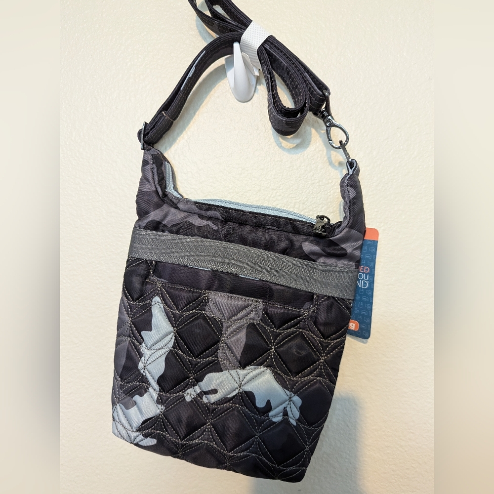 Lug crossbody bag